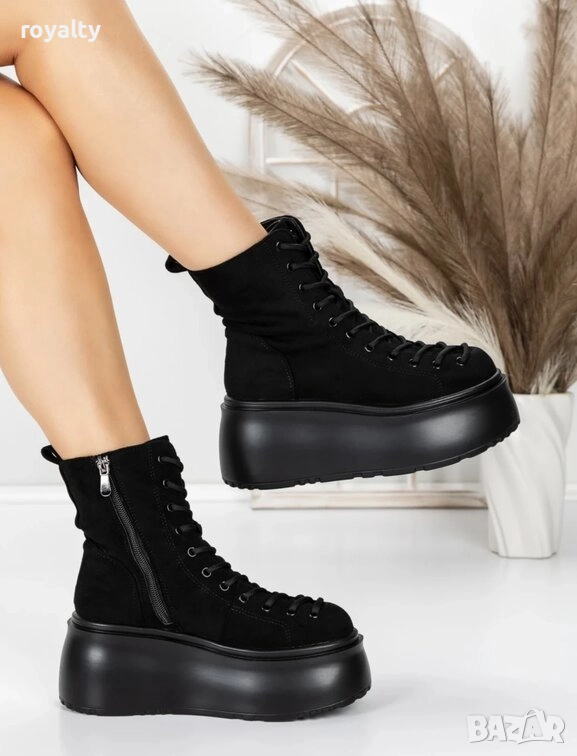 Боти на платформа - черен велур, снимка 1