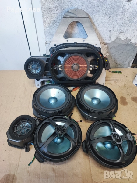 Говорители харман за мерцедес Ц класа W204 седан , снимка 1