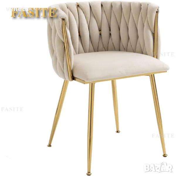Модерен кадифен трапезен стол със златен метал 
крака,  за 
Хол, спалня, кухня 
Цвят: бежов 
, снимка 1