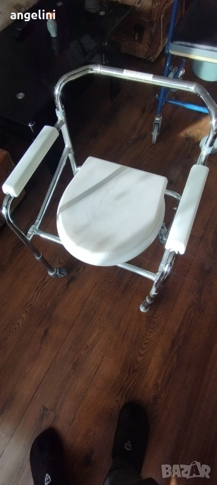 Инвалиден стол за тоалетна , снимка 1