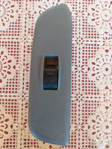 Конзола с копче за ел стъкла за Toyota Rav 4 2001 - 2005, снимка 1