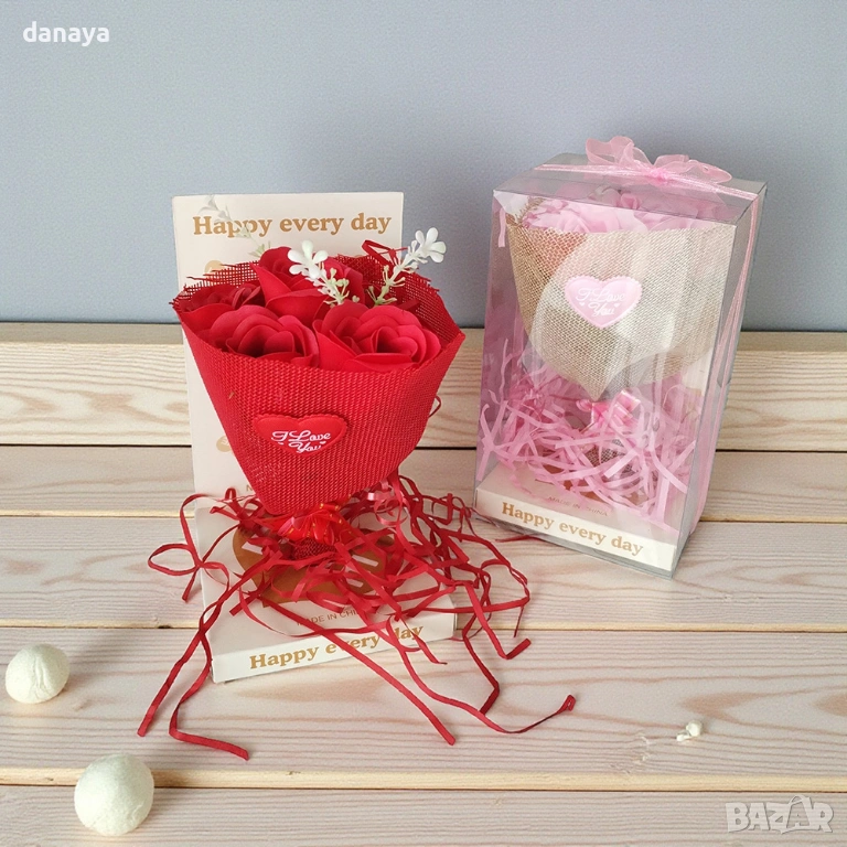 6381 Изкуствен букет рози в подаръчна кутия, 18 см, снимка 1