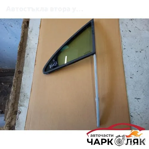 Стъкло предно ляво триъгълно Пежо 407 (к) 2006, снимка 1