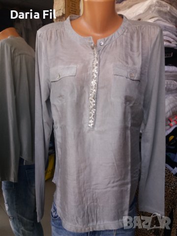 Сиво-зелена риза/блуза с джобчета и пайети около деколтето , снимка 2 - Ризи - 38811278
