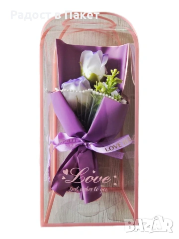 Букет от вечни рози в подаръчна кутия, снимка 3 - Подаръци за жени - 53083195