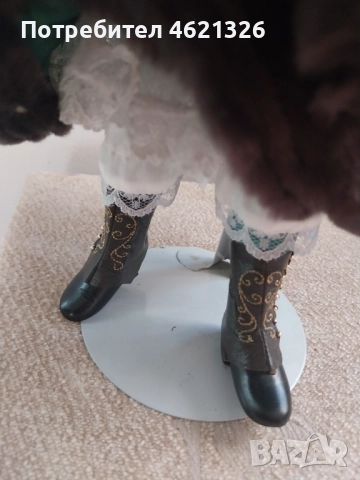 Винтидж порцеланова кукла Катрин-Роуз от колекцията “Викториански зимни принцеси” на Франклин Минт, снимка 4 - Декорация за дома - 52155523