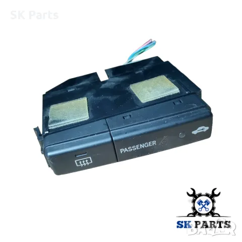 Копче подгрев стъкло и заключване на вратите за Toyota Avensis /Тойота Авенсис т25 /120027/, снимка 2 - Части - 48799429