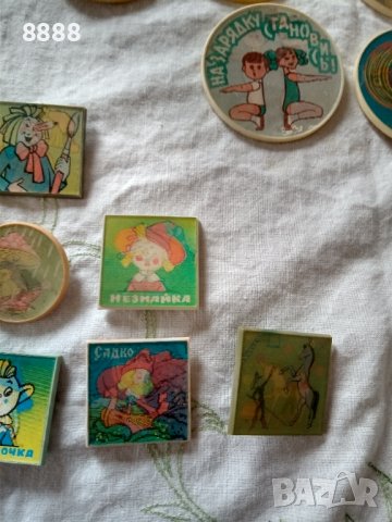 Холограмни значки от едно време , снимка 3 - Антикварни и старинни предмети - 42209509