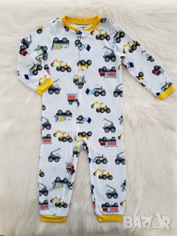 Гащеризон пижама Carter's - 5 години , снимка 4 - Детски пижами - 47649484