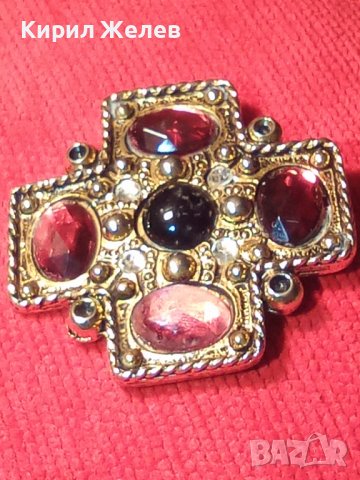 ПОЗЛАТЕНА СТАРА КРЪСТОВИДНА РЕТРО АРТ БРОШКА с ШЛИФОВАНИ ЦВЕТНИ КРИСТАЛИ 29501, снимка 3 - Антикварни и старинни предмети - 37660165
