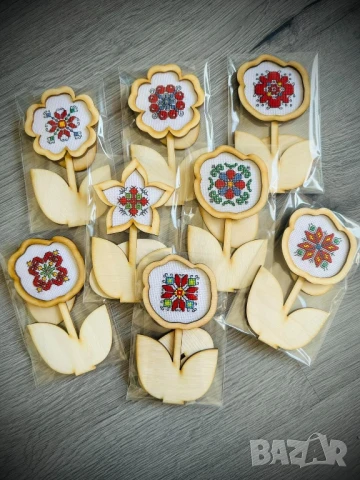 ръчно бродирани дървени цветя 