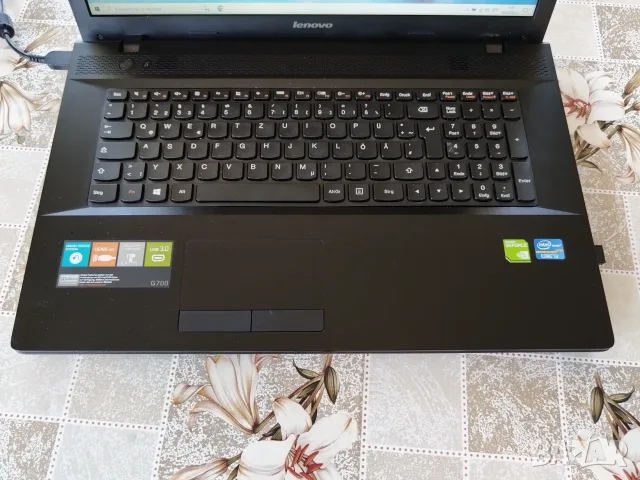 Лаптоп Lenovo IdeaPad G700, снимка 5 - Лаптопи за дома - 56128377