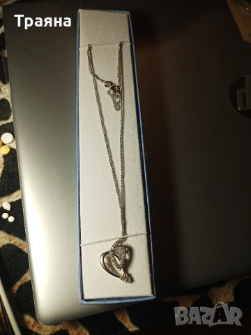 Чисто нов дамски стилен медальон с висулка сърце , снимка 6 - Колиета, медальони, синджири - 52996700