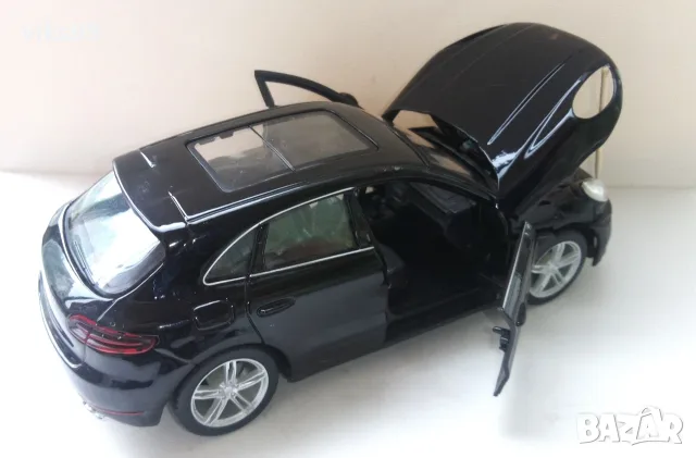 Метална количка Bburago Porsche Macan Мащаб 1:24, снимка 5 - Колекции - 55854051