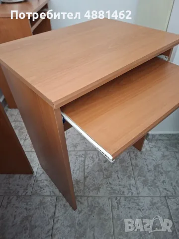 Продавам 9 ученически бюра