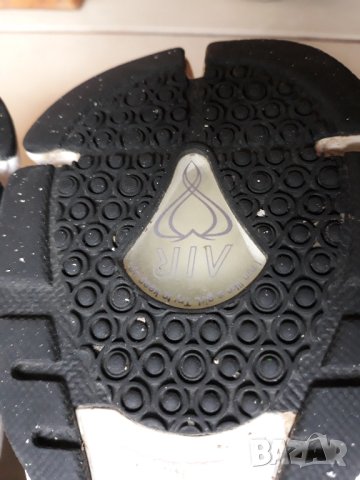 маратонки Nike Air 38.5 МНОГО ЗАПАЗЕНИ, снимка 5 - Маратонки - 41686975