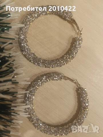 Нови бижута по три лв.