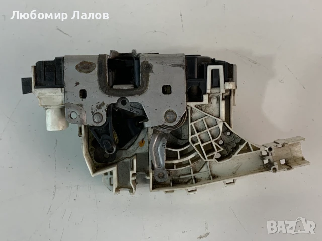 Предна дясна брава Mercedes-Sprinter W906 A9067401035, снимка 3 - Части - 50752965