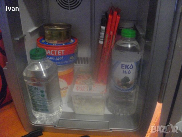 Немски Мини Хладилник-Голям-16л-Работи На 220 Волта и на 12 Волта в Автомобил-Студено/Топло-220V/12V, снимка 6 - Хладилници - 42715800