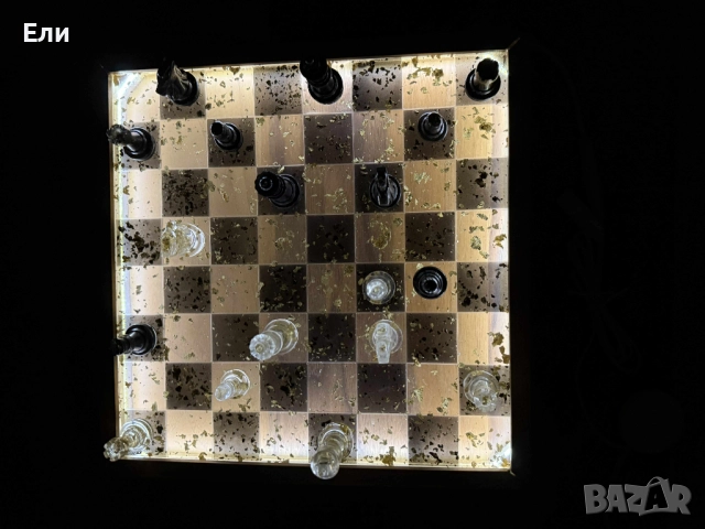 Ръчно изработен светещ шах, снимка 2 - Шах и табла - 52594899