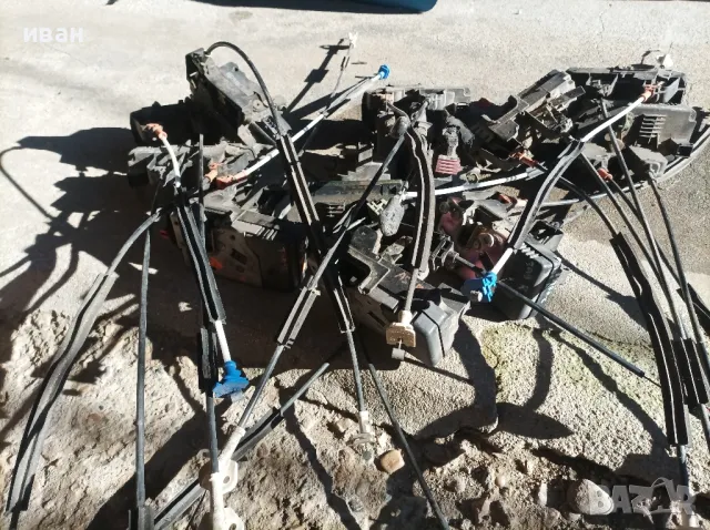 Брави за Опел Астра г , снимка 2 - Части - 48427119