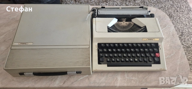 Стара пишеща машина Challenger 1954-1956, снимка 2 - Антикварни и старинни предмети - 53784208