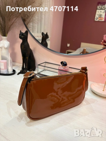 Малка дамска чанта на марката Stadivarius, снимка 2 - Чанти - 53749795