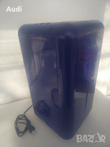 Мини хладилник MOBICOOL F16AC с обем 15 литра, охлажда до 10С°