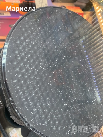 Комплект за сладкиши Bergner Незалепващо покритие , Сладкарски тави за мъфини и блатове, снимка 4 - Съдове за готвене - 51532142