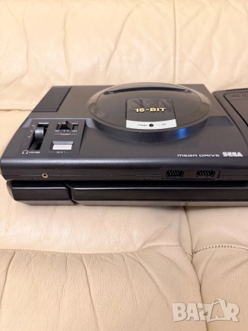 SEGA Mega Drive + Mega-CD II | Пълен комплект | Кутия | Игри, снимка 12 - Други игри и конзоли - 52956573