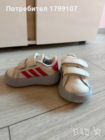 Обувки Найк и Адидас , снимка 2 - Детски обувки - 52263445