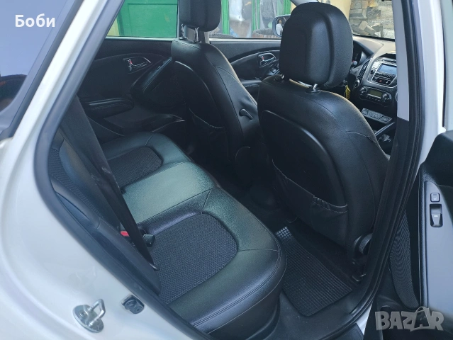 Hyundai ix35 2.0 CRDI, снимка 10 - Автомобили и джипове - 53748956