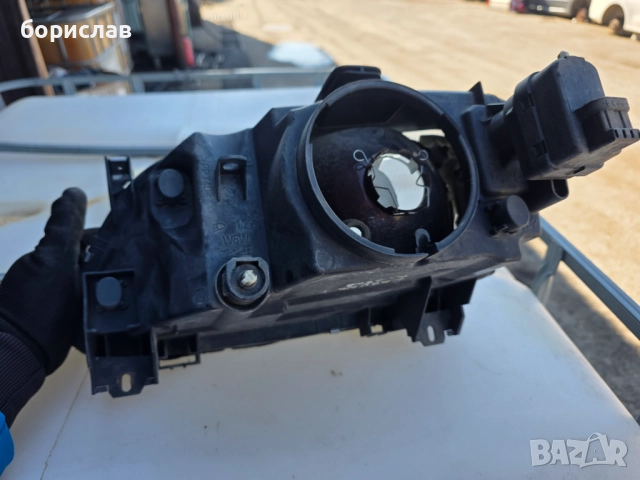 Десен фар за Рено Лагуна , снимка 4 - Части - 52619476