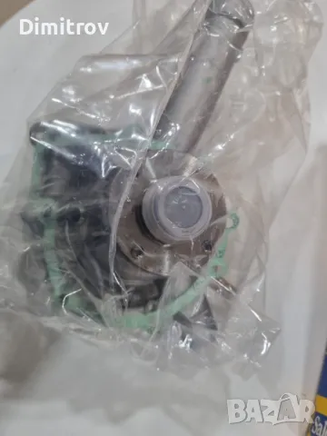 Водна помпа за Мерцедес Спринтер 2,3 и 4  до 2006г., снимка 3 - Части - 49017038