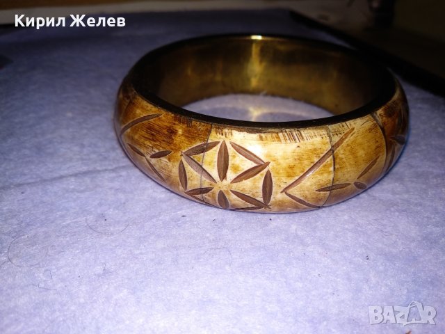 СТАРА БРОНЗОВА ТИБЕТСКА ЕТНОГРАФСКА РЪЧНО ОРНАМЕНТИРАНА РЕТРО ГРИВНА с КАМИЛСКА КОСТ 73781, снимка 2 - Антикварни и старинни предмети - 41202251