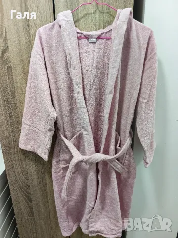 Розов халат