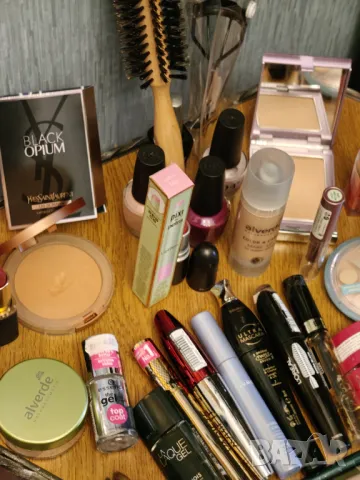 Огромен лот маркова козметика, снимка 7 - Комплекти и лотове - 47566738