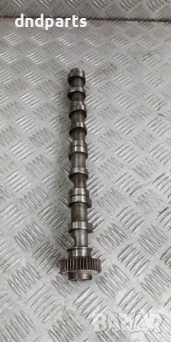 Разпределителен вал Audi A4 B8 2.0TDI 143hp 2010г.	