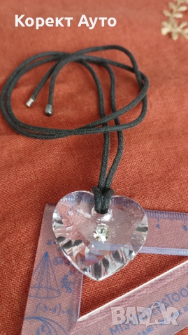 Голямо сърце Сваровски , снимка 2 - Колиета, медальони, синджири - 52351863