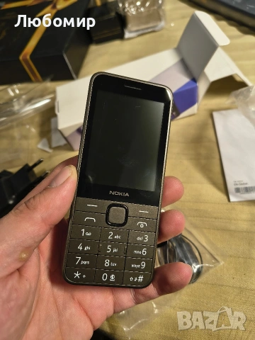 Мобилен телефон Nokia 235 4G (2.4", 128 MB) Черен , снимка 4 - Nokia - 53837193