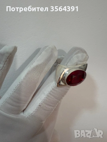 Сребърен пръстен с червен кристал, снимка 4 - Пръстени - 52745444