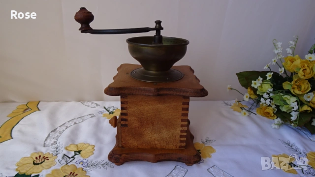 Ръчни антикварни кафемелачки., снимка 5 - Антикварни и старинни предмети - 53589143