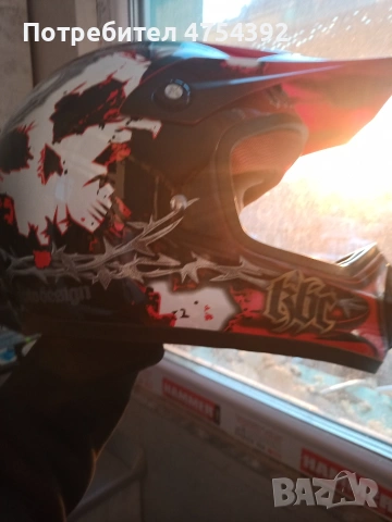 Чисто нова каска за мотор 
