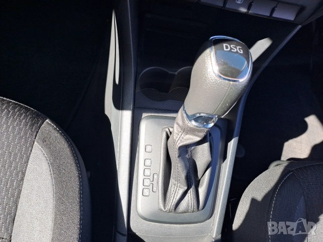 Шкода Рапид 1,6 TDI, снимка 9 - Автомобили и джипове - 51483136