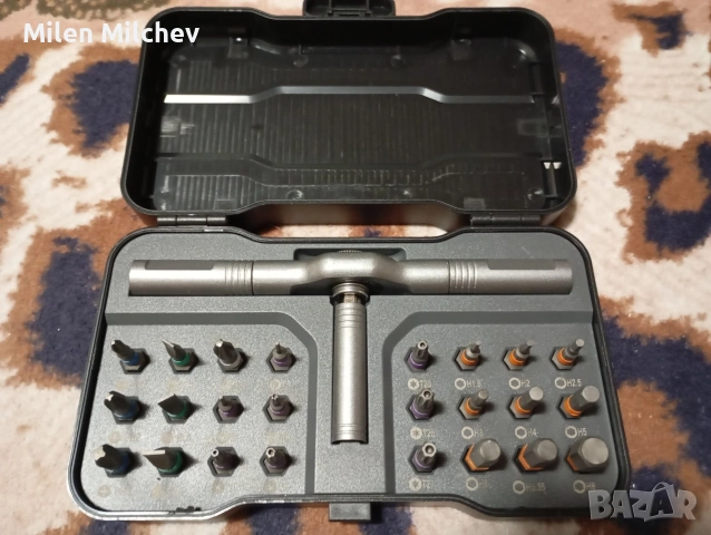 Продавам комплект мини тресчотка със 24