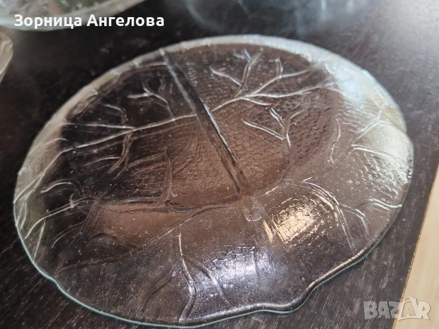 Комплект 6 стъклени чинии с релеф „листо“. Не са ползвани. Диаметър 19 см. , снимка 2 - Чинии - 53663264