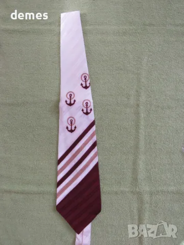 Мъжка нова вратовръзка
