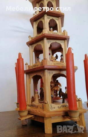 Красива многоетажна коледна пирамида от естествено дърво. Изработена с фини дърворезби и фигурки., снимка 2 - Декорация за дома - 52803137