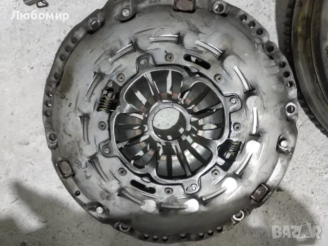 Демпферен маховик със съединител Toyota, снимка 2 - Части - 49774647