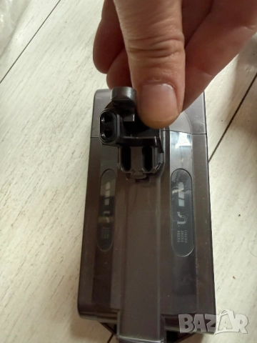 Dyson -приставки и батерия, снимка 4 - Прахосмукачки - 52896350